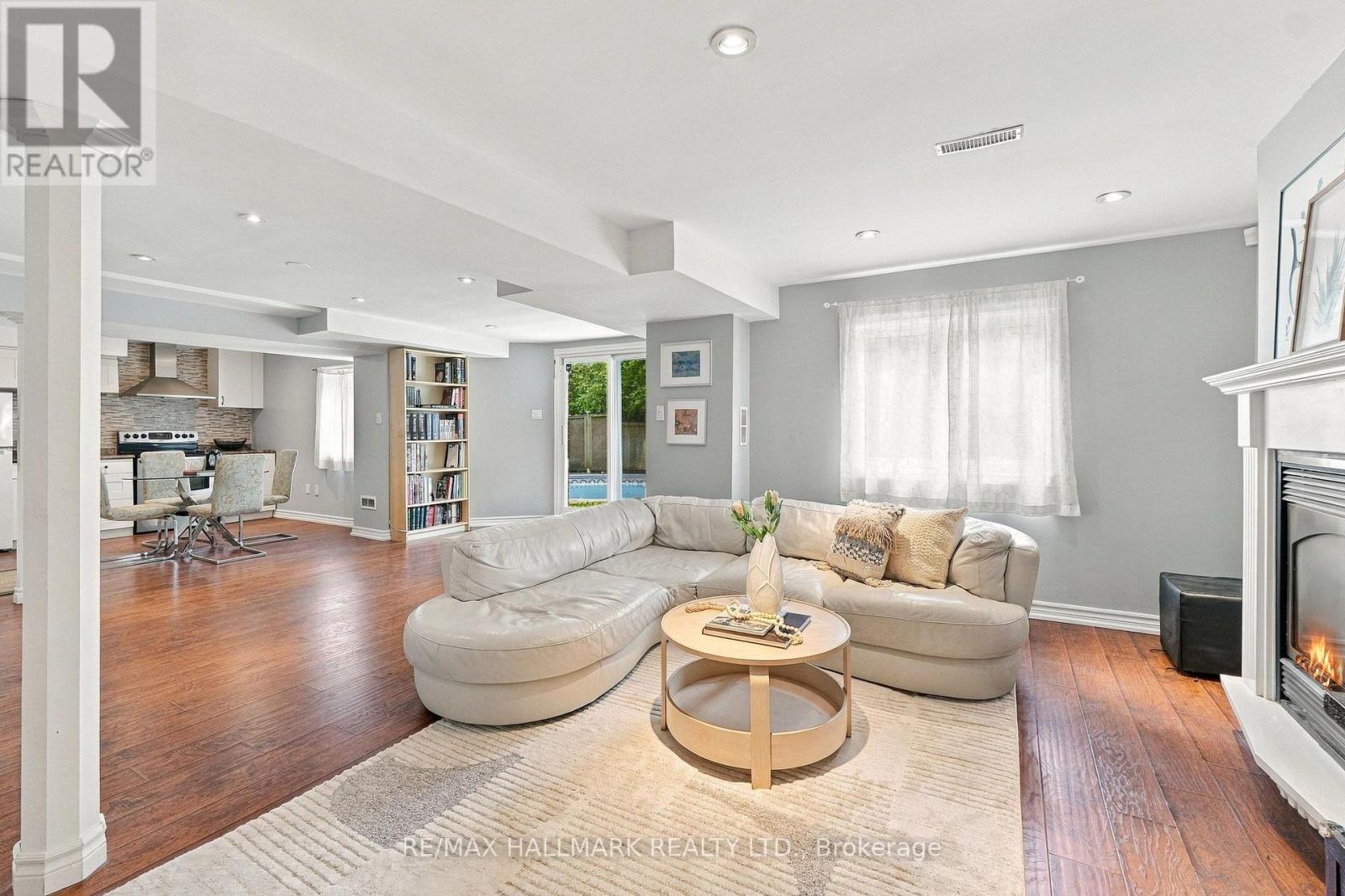 1246 Winterbourne Drive, Oakville, Ontario  L6J 7G2 - Photo 28 - W13812844