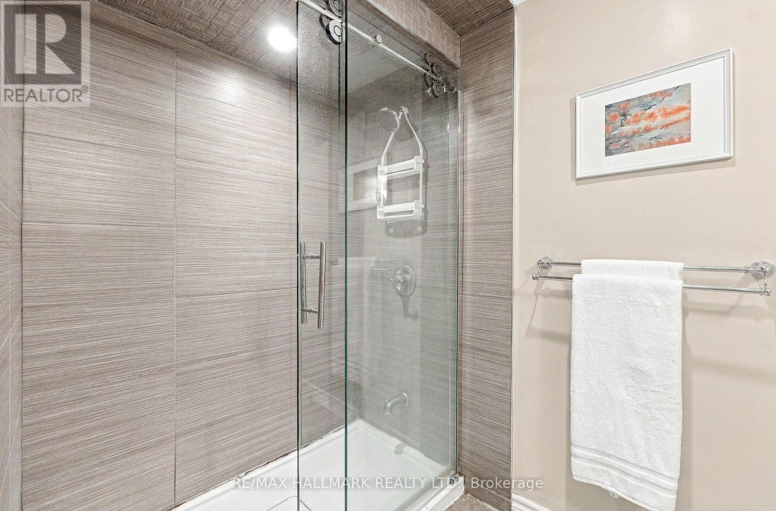 1246 Winterbourne Drive, Oakville, Ontario  L6J 7G2 - Photo 34 - W13812844