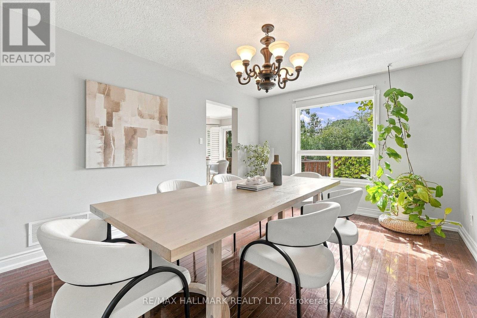 1246 Winterbourne Drive, Oakville, Ontario  L6J 7G2 - Photo 5 - W13812844
