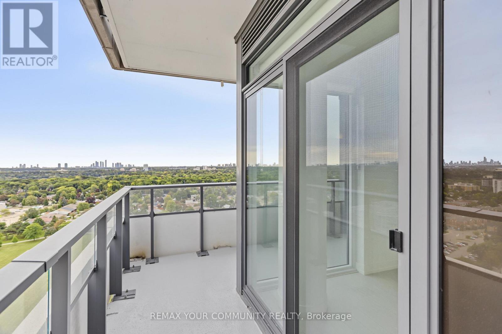 1913 - 4010 Eglinton Avenue W, Toronto, Ontario  M9A 0G5 - Photo 25 - W13812854