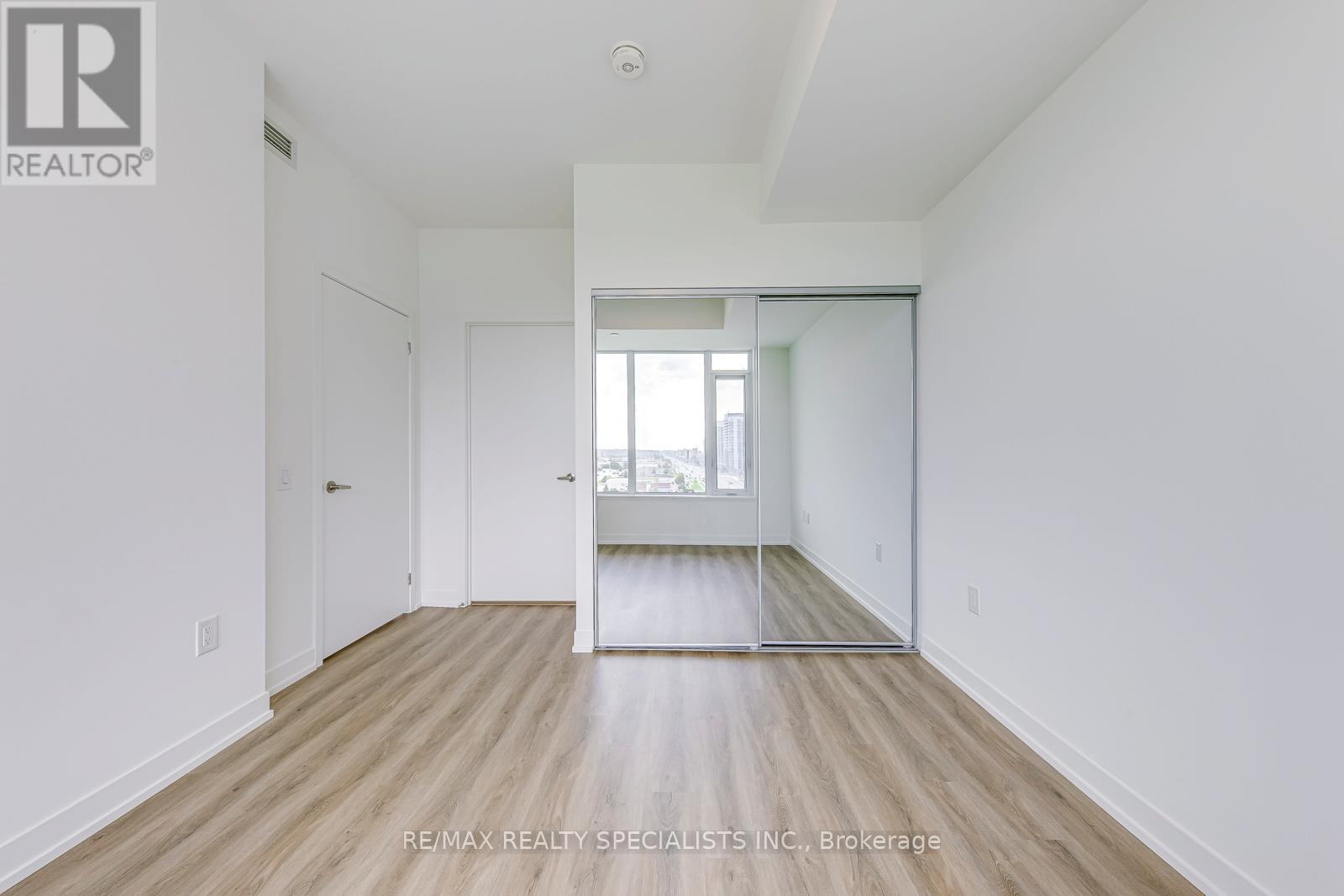 1018 - 2485 Eglinton Avenue, Mississauga, Ontario  L5M 2T1 - Photo 22 - W13812872