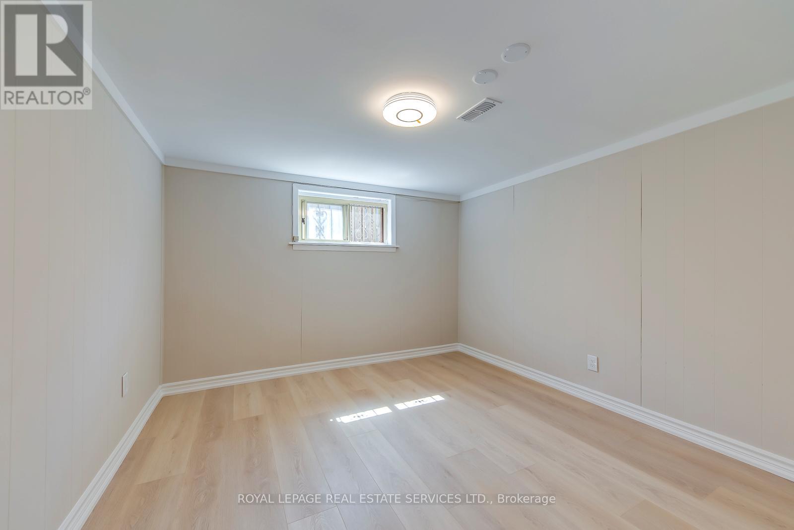 Bsmt - 383 Wentworth Street, Oakville, Ontario  L6K 1X1 - Photo 12 - W13812882