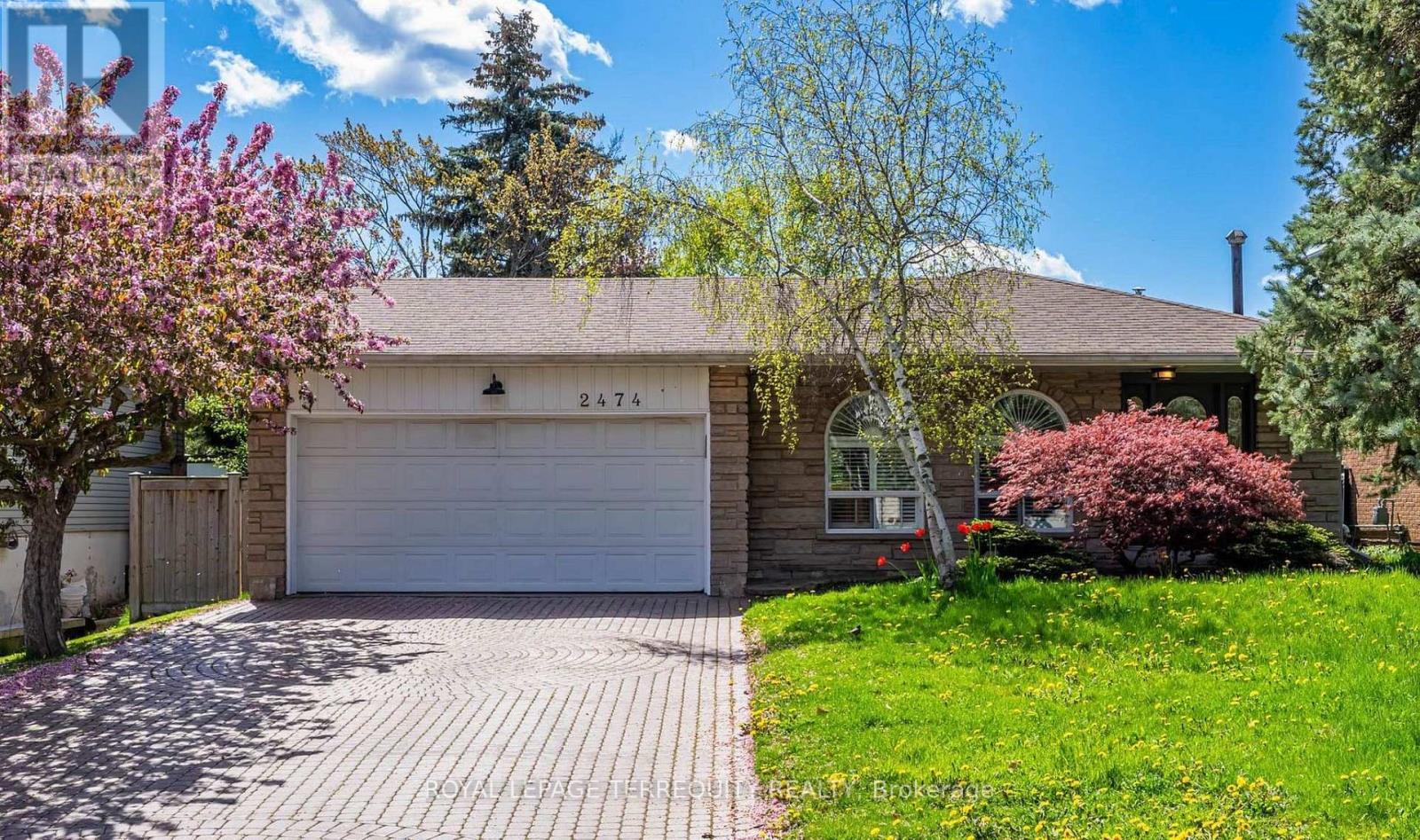 2474 Yarmouth Crescent, Oakville, Ontario  L6L 2M8 - Photo 1 - W13812928