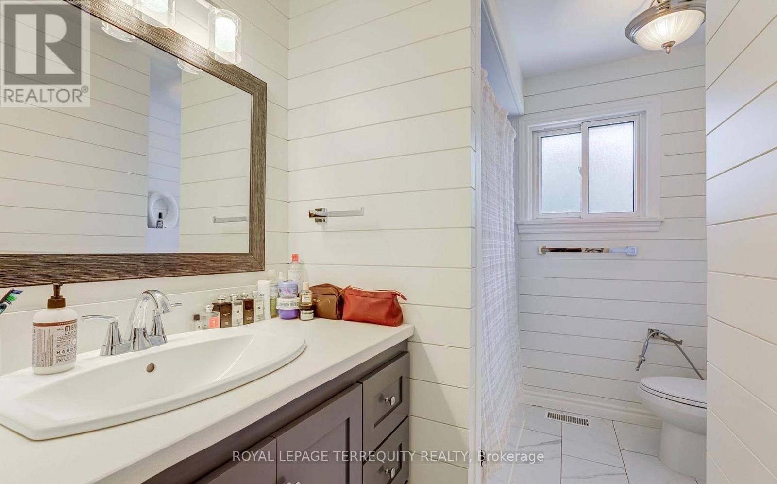 2474 Yarmouth Crescent, Oakville, Ontario  L6L 2M8 - Photo 14 - W13812928