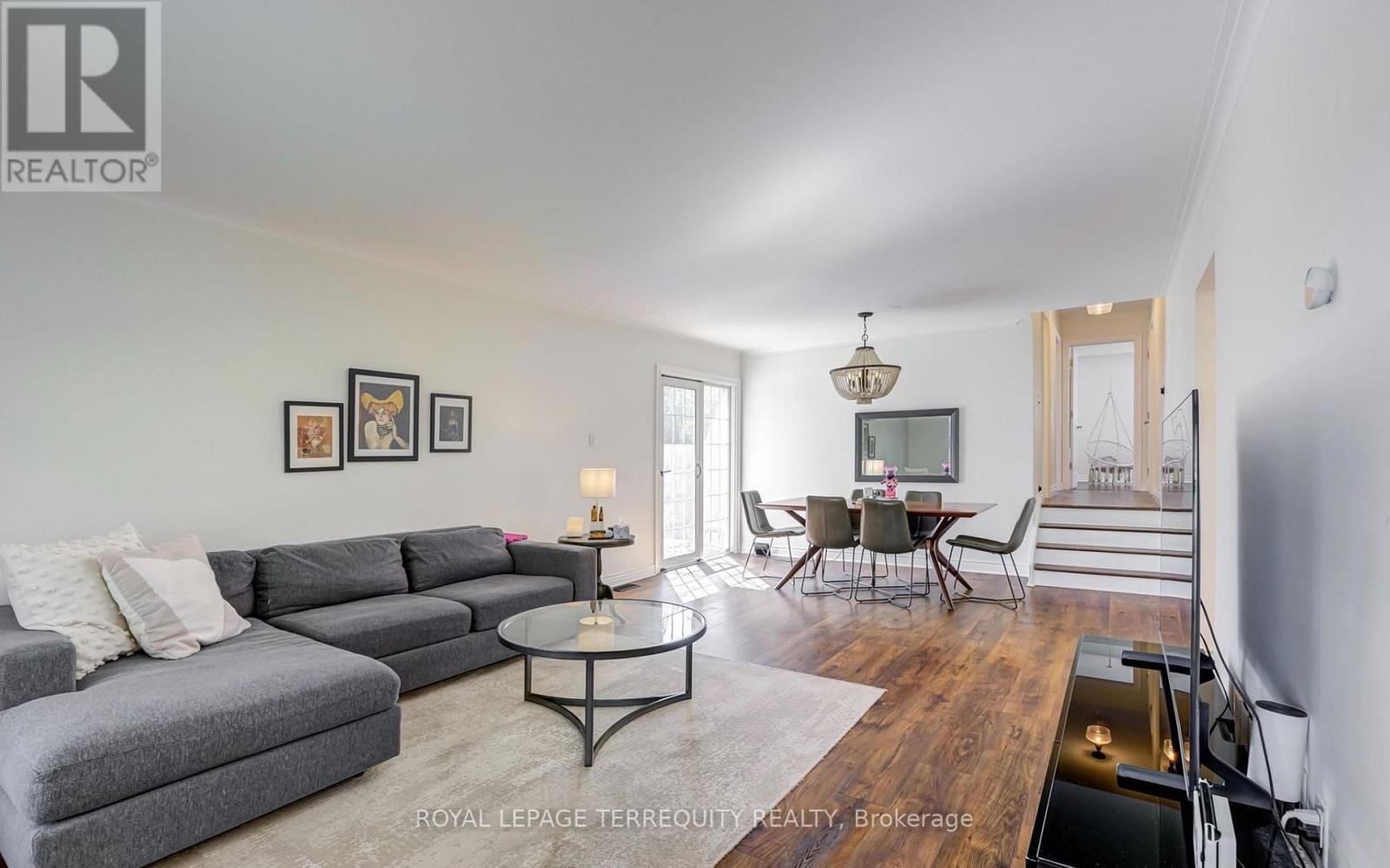 2474 Yarmouth Crescent, Oakville, Ontario  L6L 2M8 - Photo 7 - W13812928