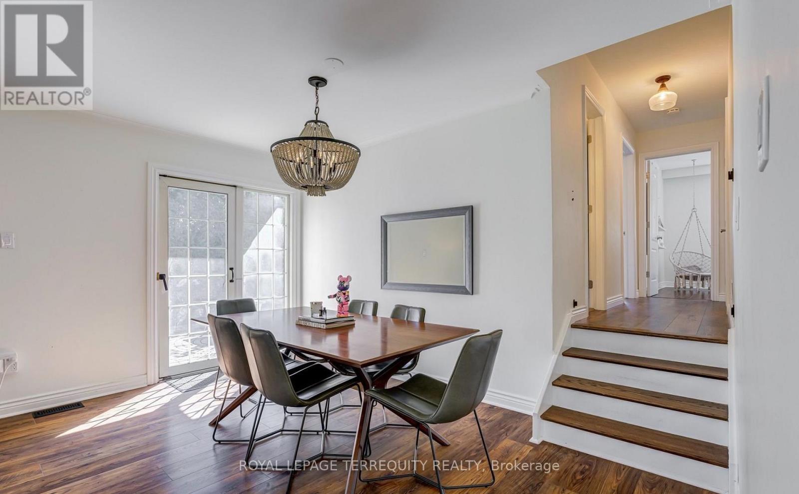 2474 Yarmouth Crescent, Oakville, Ontario  L6L 2M8 - Photo 9 - W13812928