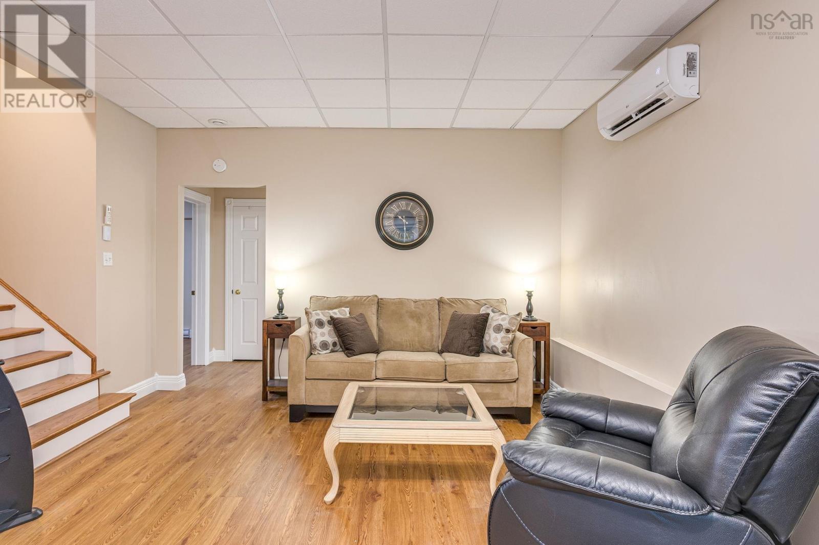17 Glenn Drive photo 30