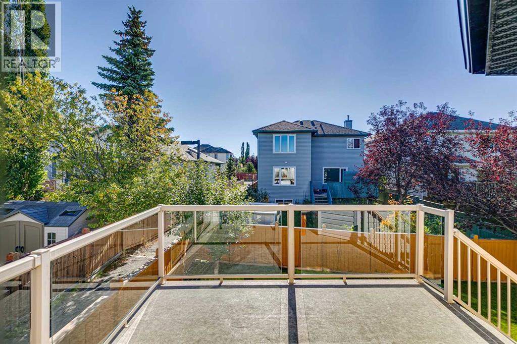 223 Rocky Ridge Close NW