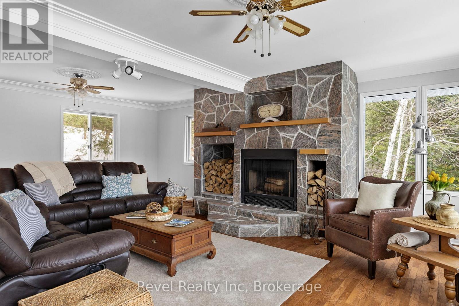 75 Silver Point Drive, Seguin, Ontario  P2A 2W8 - Photo 7 - X12927730