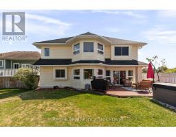 5 AVERY COURT