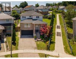 29 BLUE LACE CRESCENT, Kitchener, Ontario
