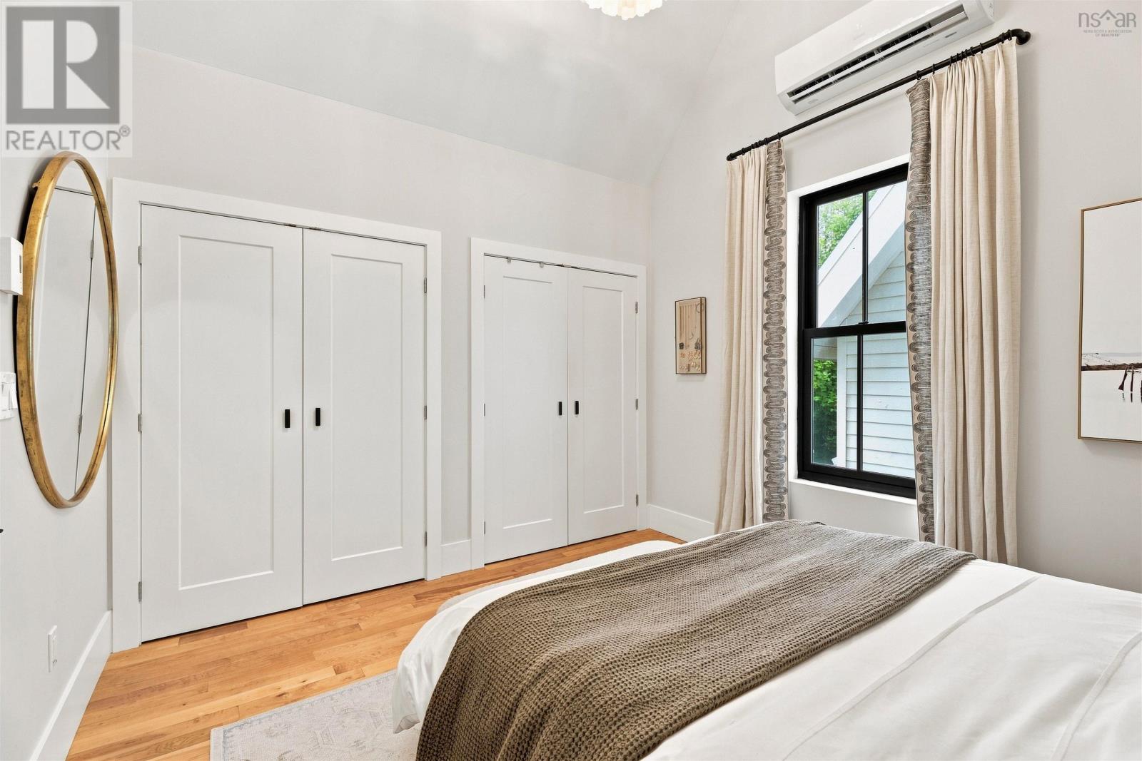 5675 Stanley Street photo 33