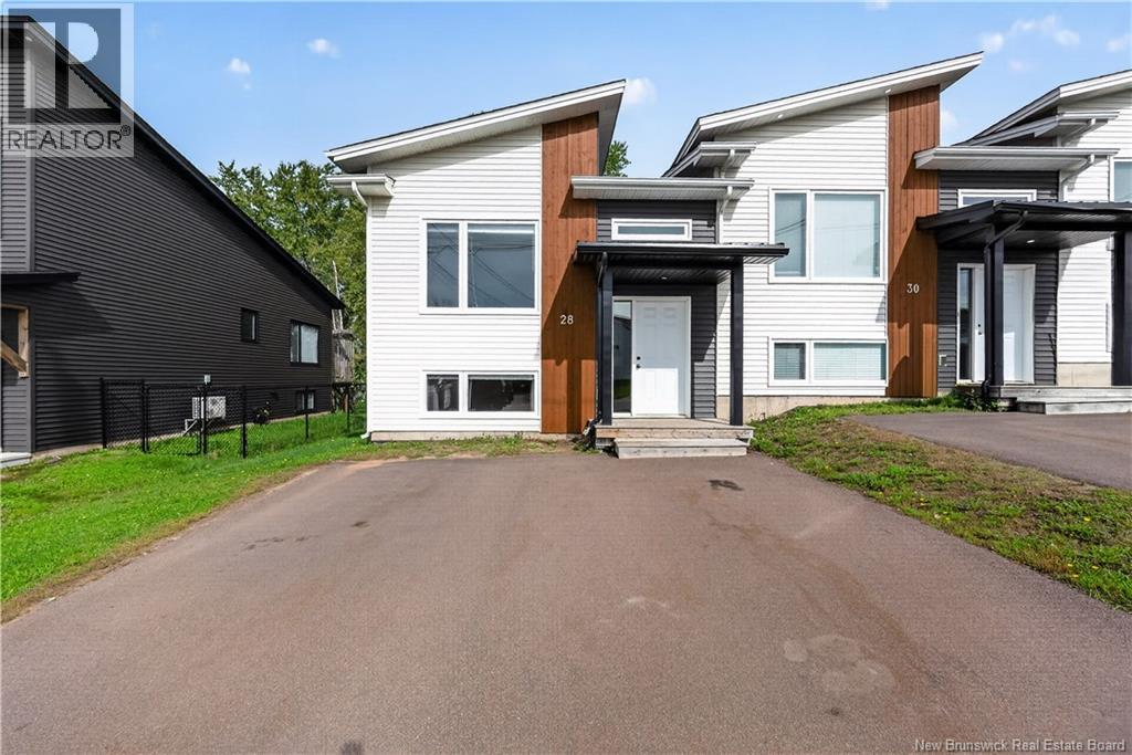 28 De La Colline Street, Dieppe, New Brunswick  E1A 6N3 - Photo 1 - NB148238