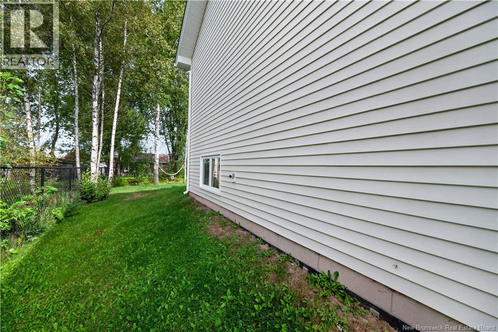 28 De La Colline Street, Dieppe, New Brunswick  E1A 6N3 - Photo 44 - NB148238