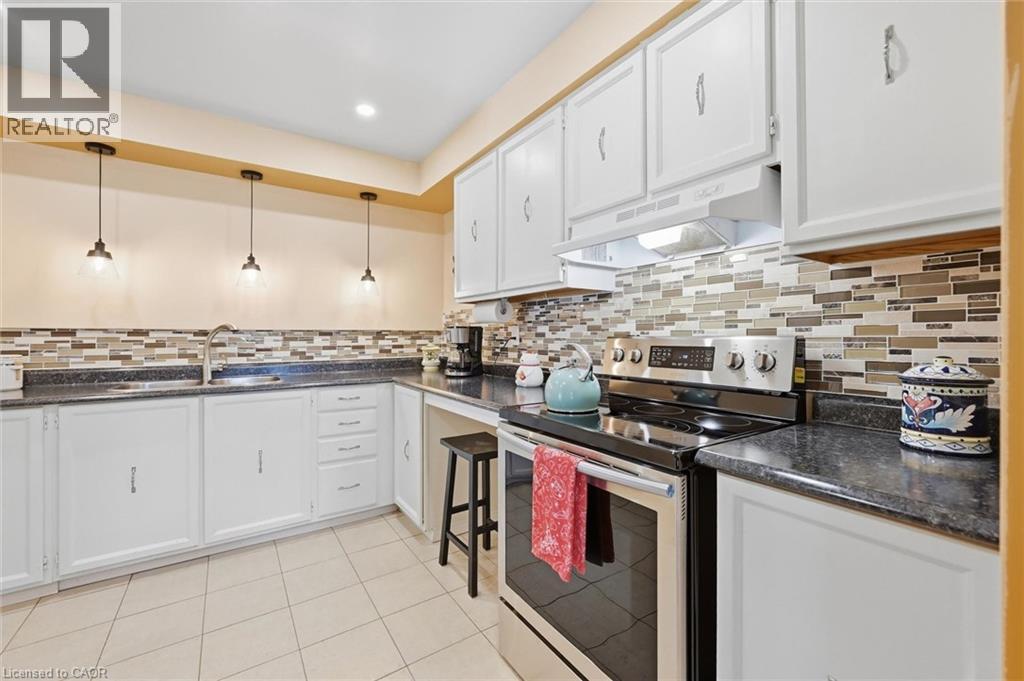 1576 Kerns Road Unit# 7, Burlington, Ontario  L7P 3A7 - Photo 11 - 40858257