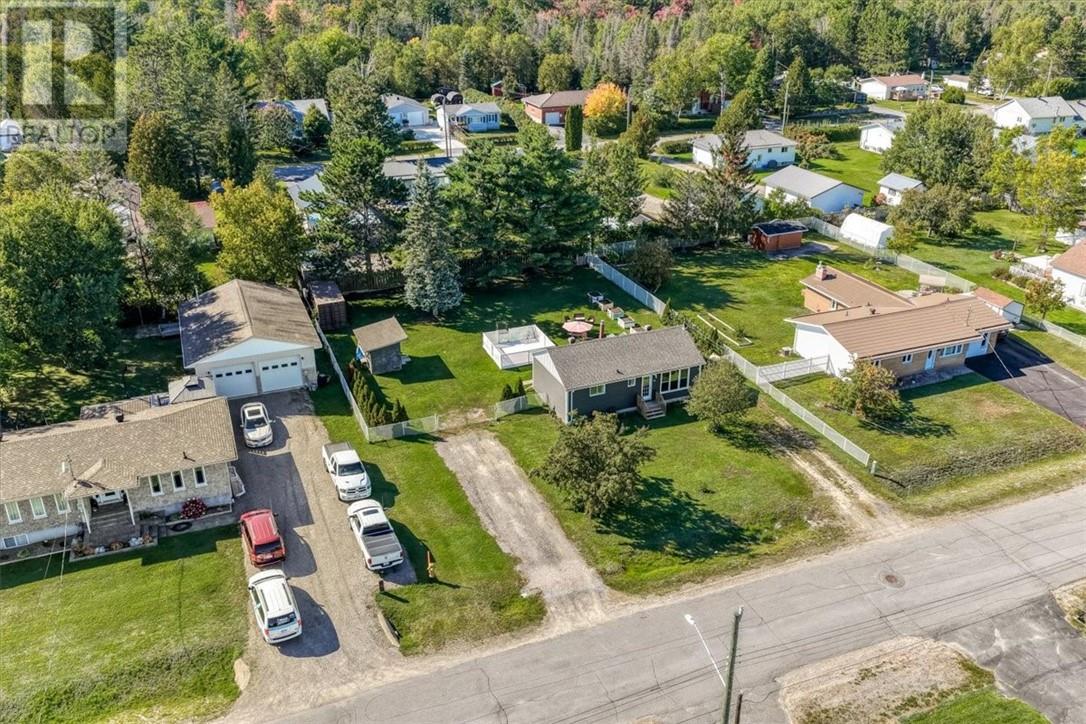 21 Roberta Avenue, Dowling, Ontario  P0M 1R0 - Photo 3 - 2130505