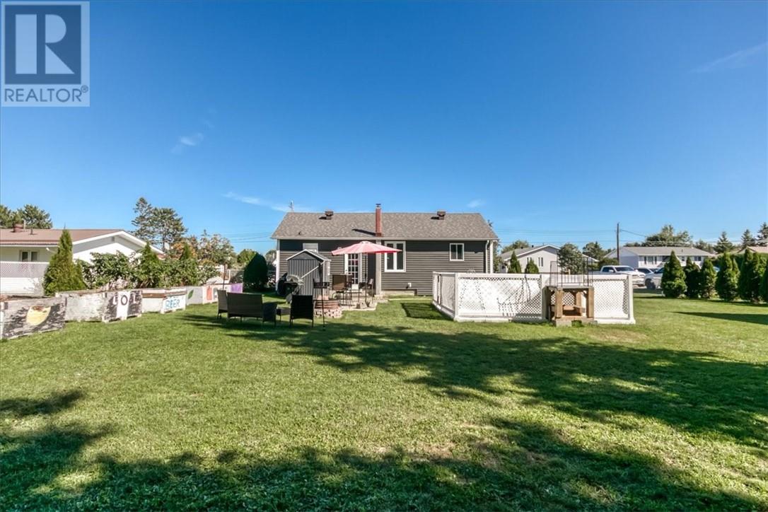 21 Roberta Avenue, Dowling, Ontario  P0M 1R0 - Photo 5 - 2130505