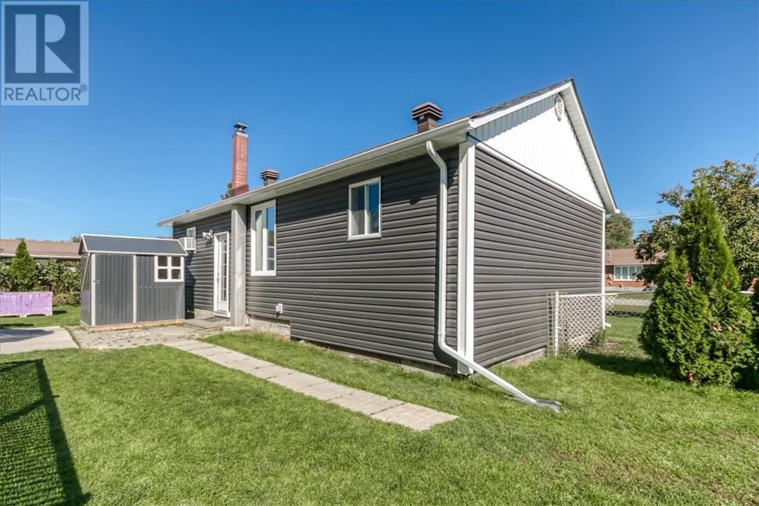 21 Roberta Avenue, Dowling, Ontario  P0M 1R0 - Photo 8 - 2130505