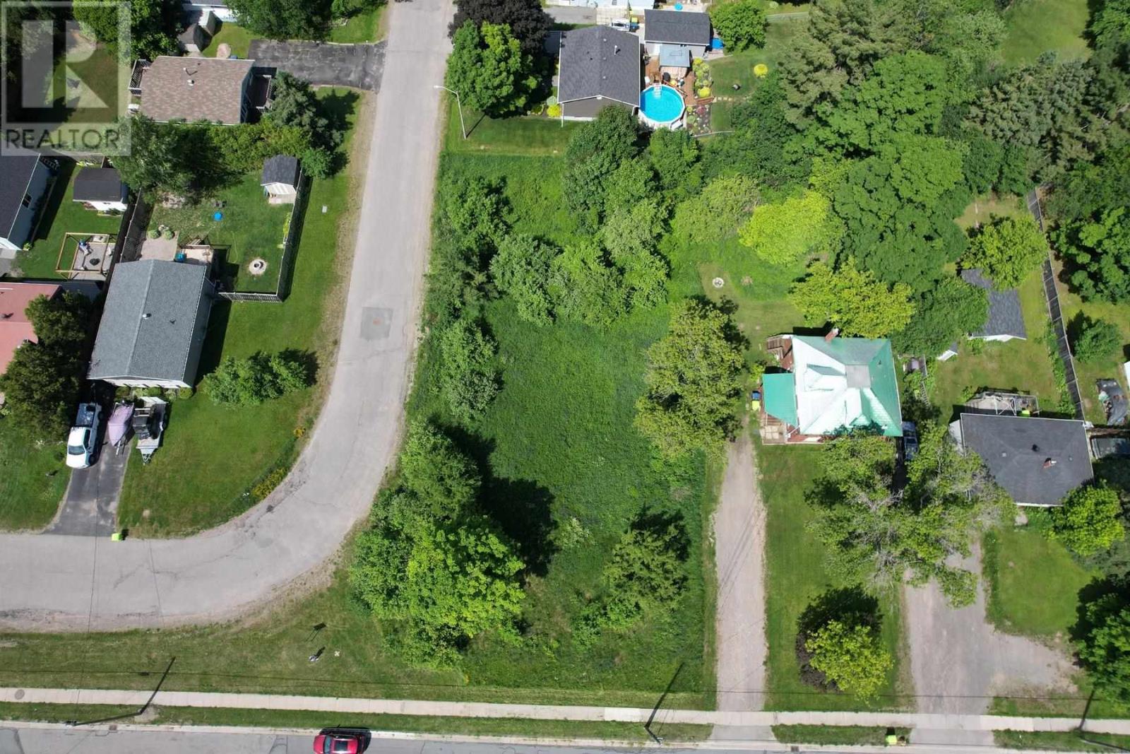 16 Hillside Dr, Sault Ste. Marie, Ontario  P6C 3W3 - Photo 5 - SM260762