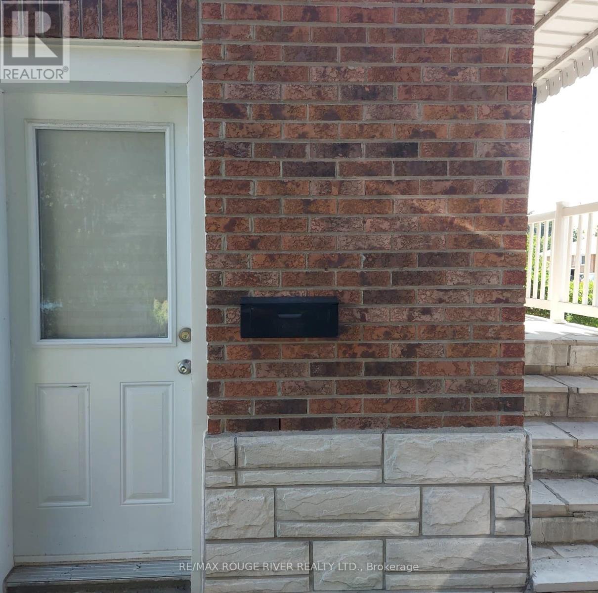 Bsmt - 509 Adelaide Avenue W, Oshawa, Ontario  L1J 2J2 - Photo 2 - E13813224