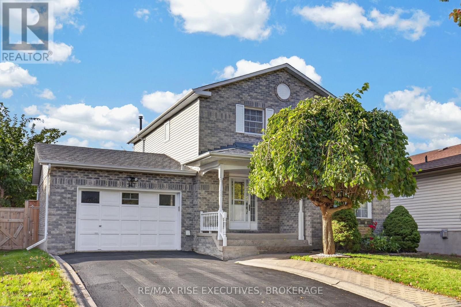 947 PRESTWICK CRESCENT, Kingston, Ontario