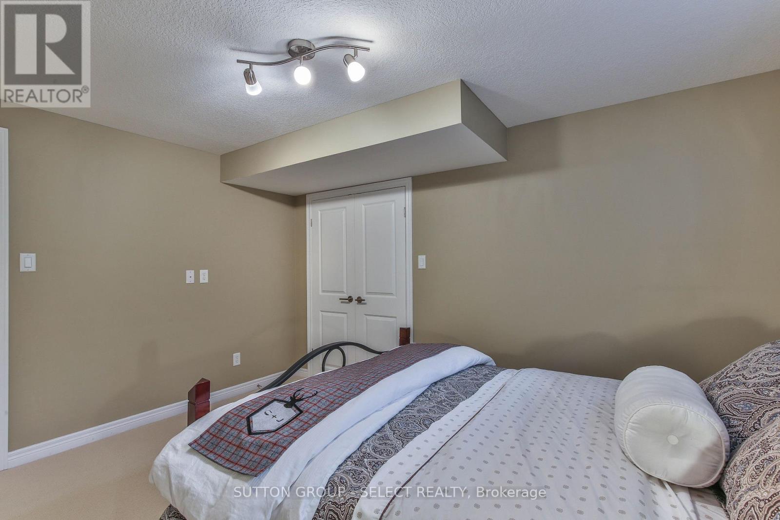 1940 Riverbend Road, London South, Ontario  N6K 0A2 - Photo 38 - X13812968