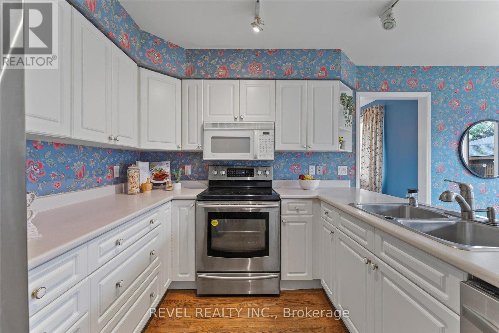 51 Napoleon Drive N, London East, Ontario  N5V 4A9 - Photo 12 - X13813302
