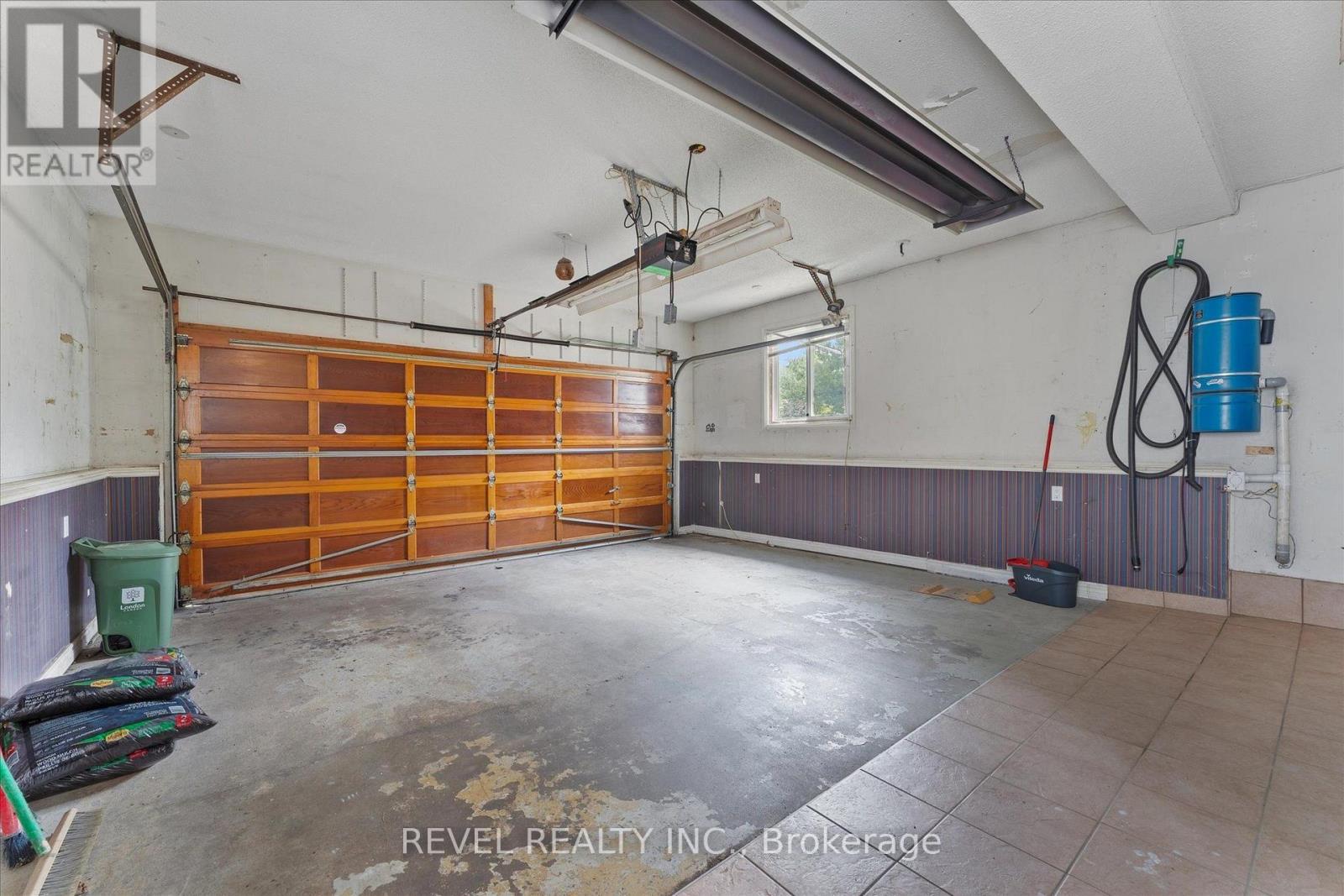 51 Napoleon Drive N, London East, Ontario  N5V 4A9 - Photo 18 - X13813302