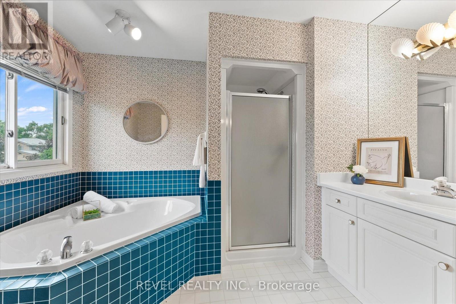 51 Napoleon Drive N, London East, Ontario  N5V 4A9 - Photo 21 - X13813302