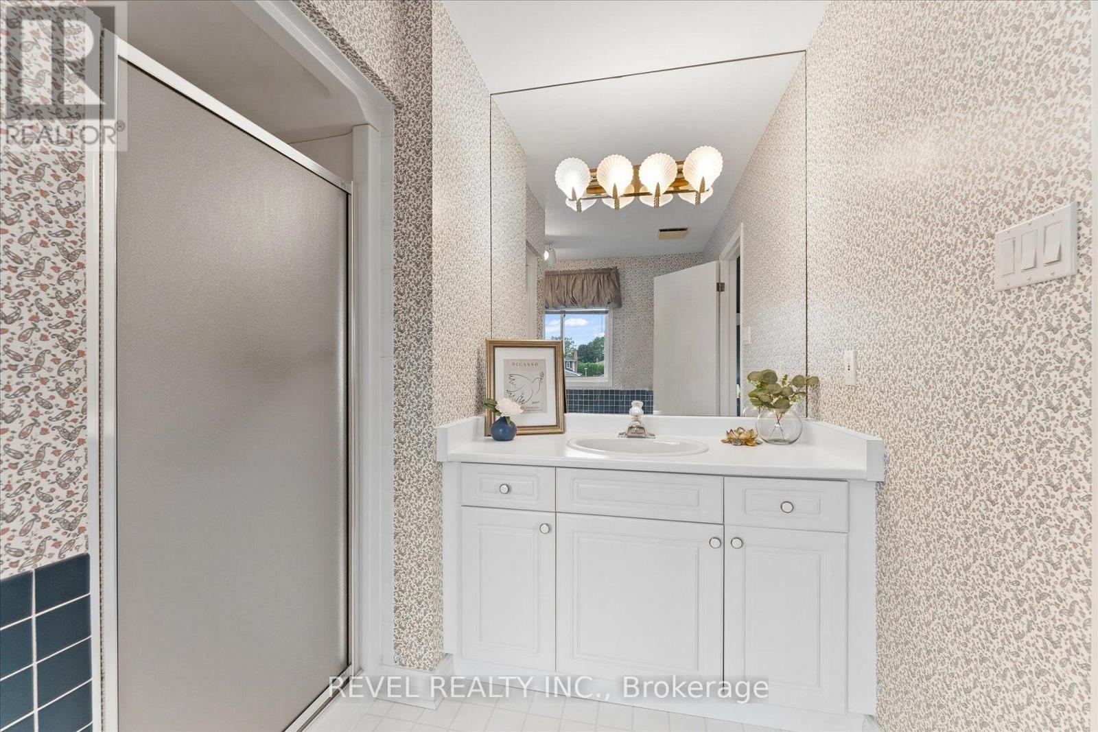 51 Napoleon Drive N, London East, Ontario  N5V 4A9 - Photo 22 - X13813302