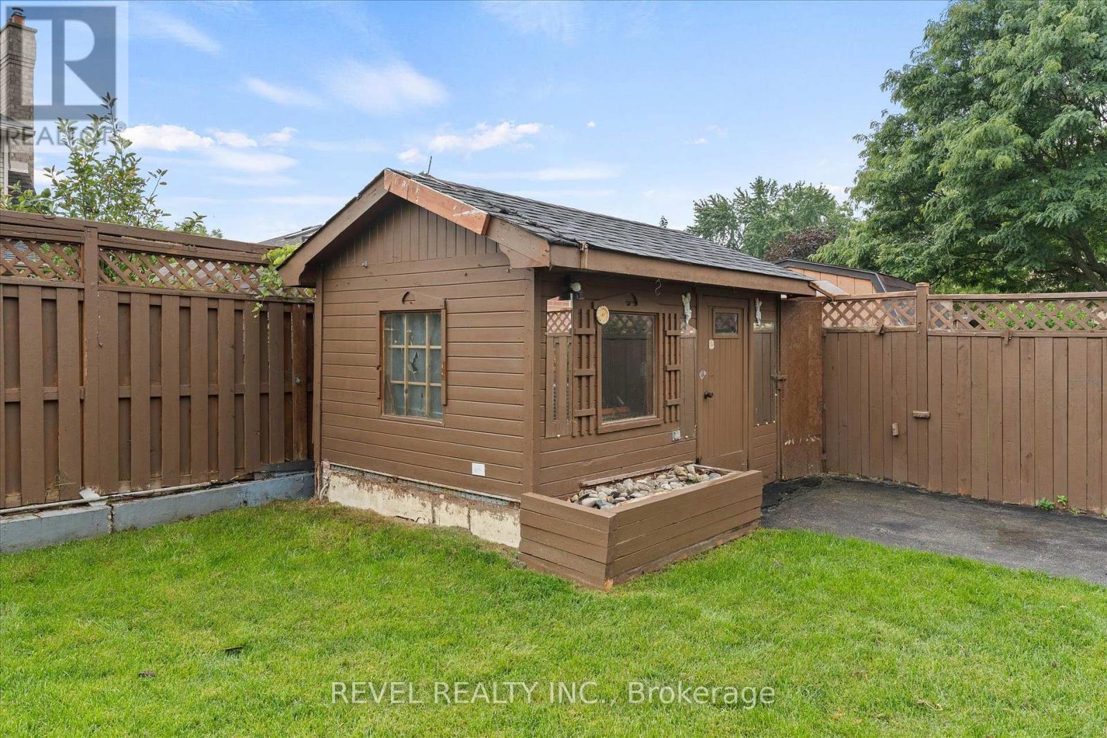 51 Napoleon Drive N, London East, Ontario  N5V 4A9 - Photo 43 - X13813302
