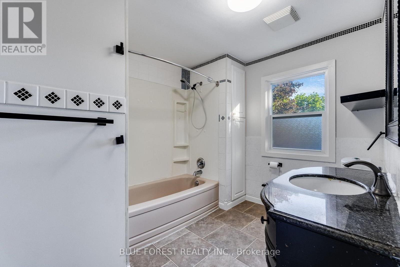 16 York Street E, Chatham-Kent, Ontario  N0P 2C0 - Photo 22 - X13813318