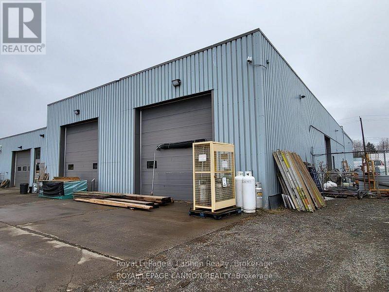 Unit B - 800 Norah Crescent E, Thunder Bay, Ontario  P7C 4T8 - Photo 4 - X13811370