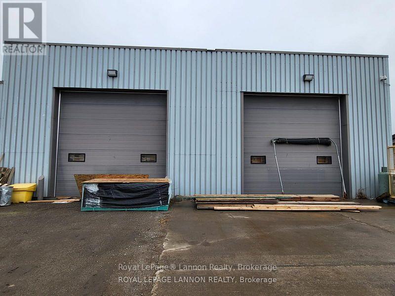 Unit B - 800 Norah Crescent E, Thunder Bay, Ontario  P7C 4T8 - Photo 2 - X13811370