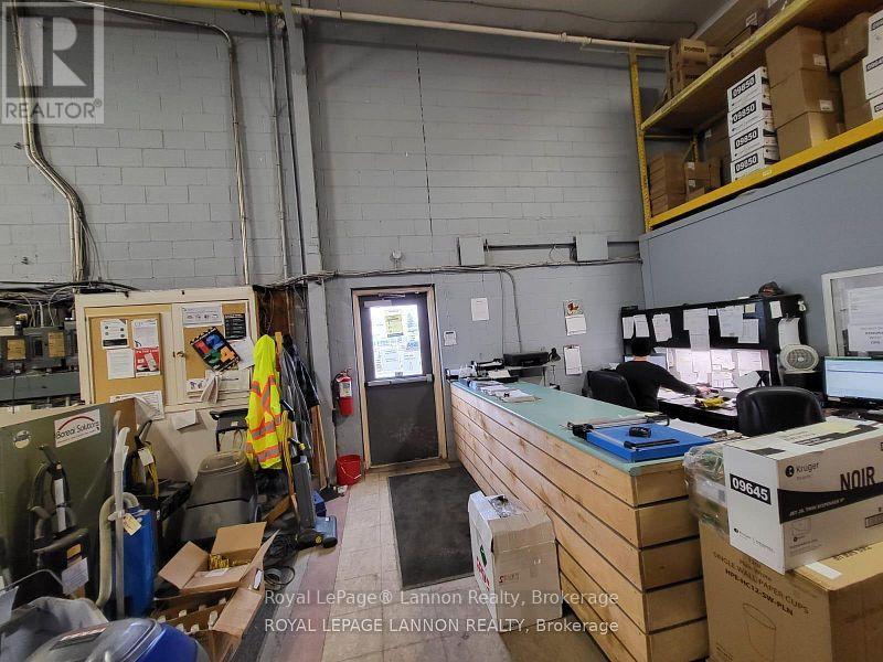 Unit B - 800 Norah Crescent E, Thunder Bay, Ontario  P7C 4T8 - Photo 8 - X13811370