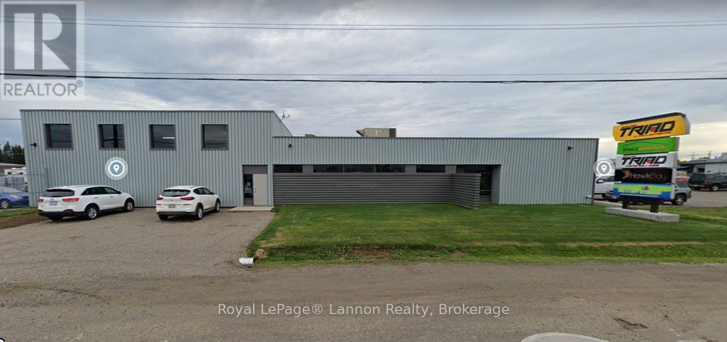 Unit B - 800 Norah Crescent E, Thunder Bay, Ontario  P7C 4T8 - Photo 3 - X13811370