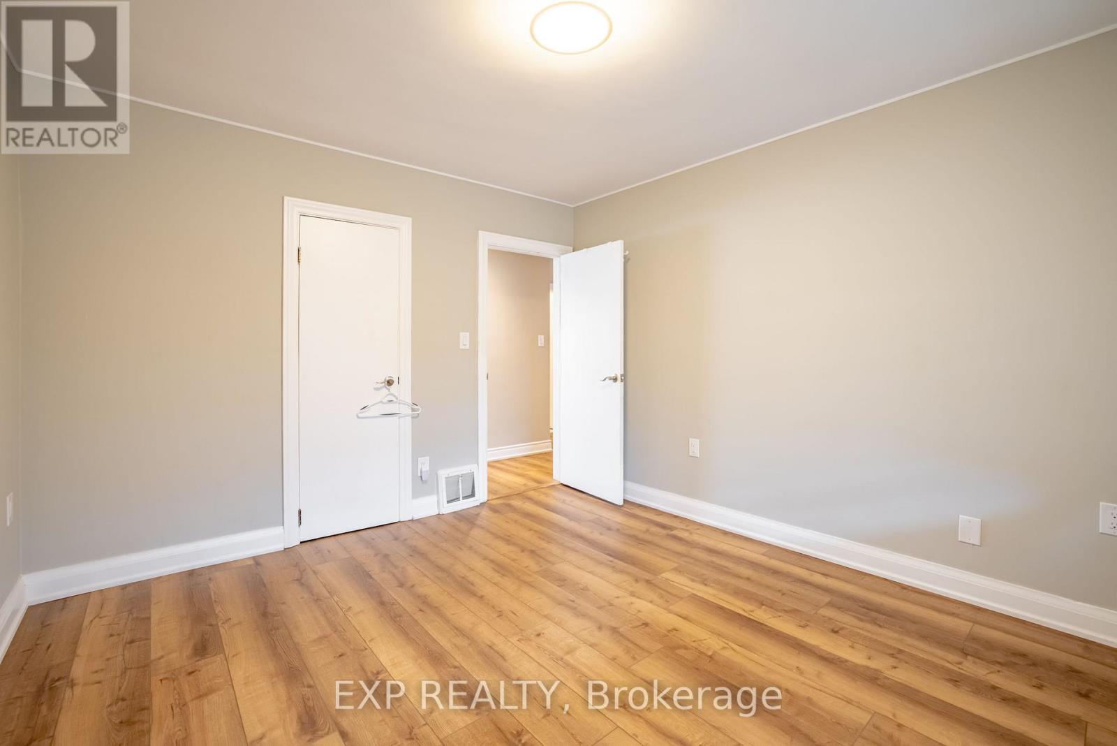 Upper - 293 Mcalpine Avenue S, Welland, Ontario  L3B 1V1 - Photo 13 - X13813256