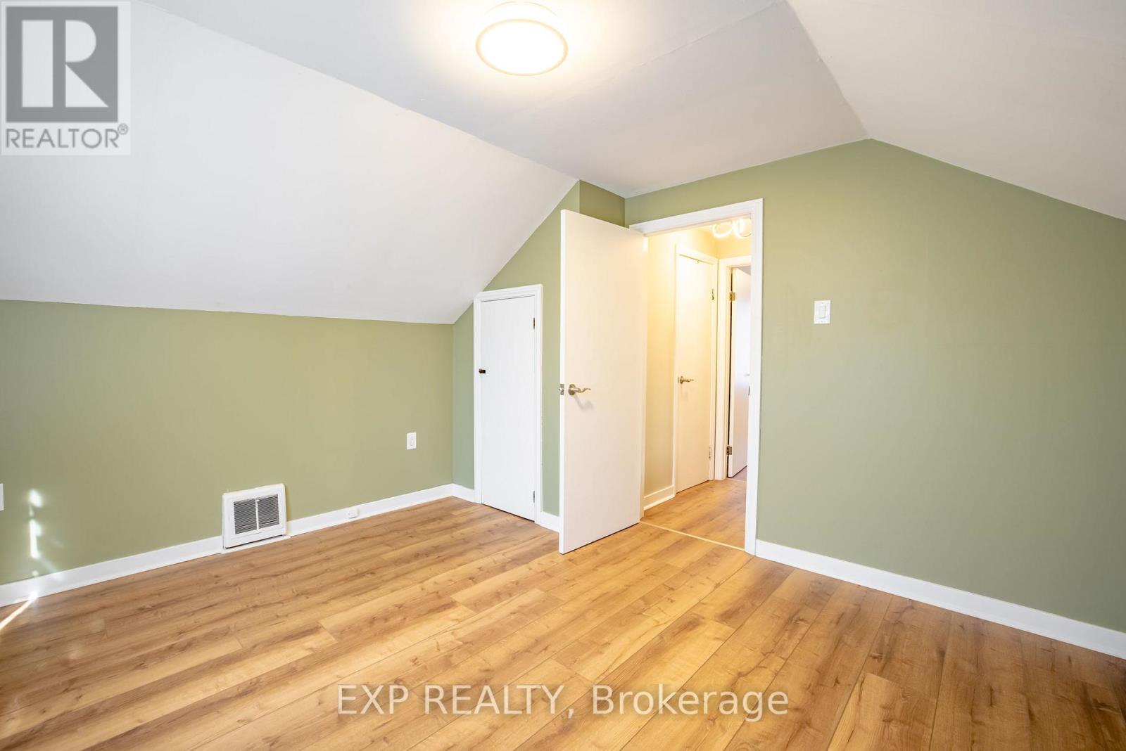 Upper - 293 Mcalpine Avenue S, Welland, Ontario  L3B 1V1 - Photo 17 - X13813256