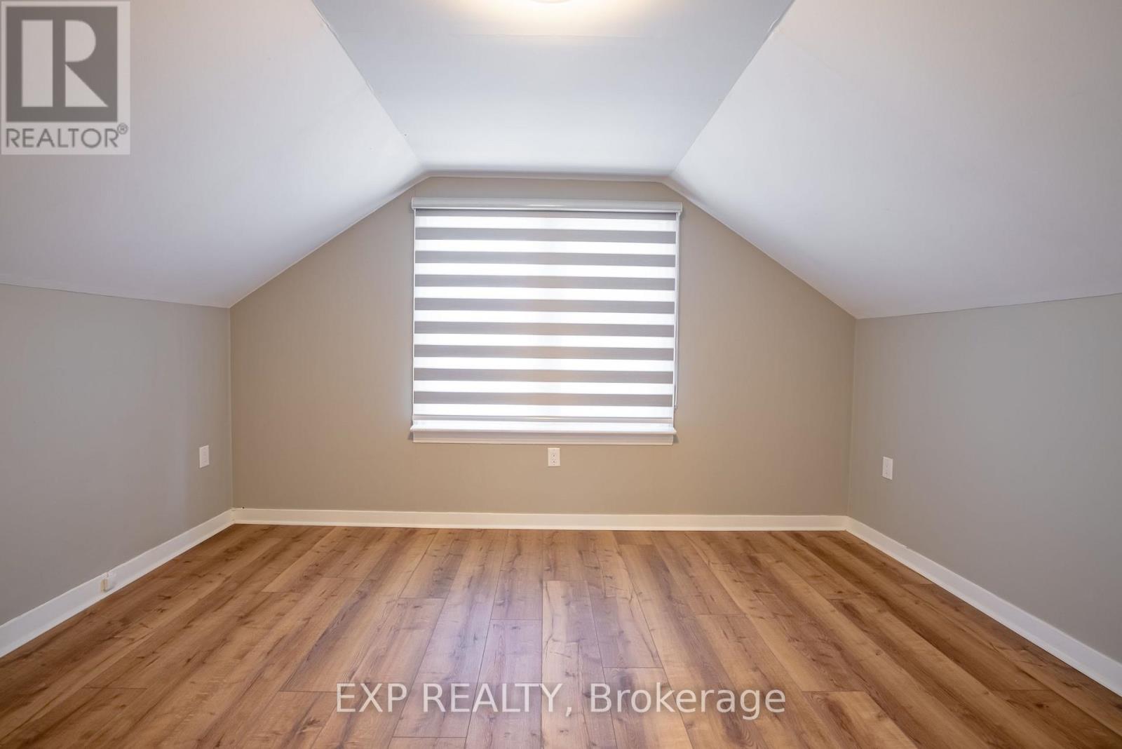 Upper - 293 Mcalpine Avenue S, Welland, Ontario  L3B 1V1 - Photo 18 - X13813256
