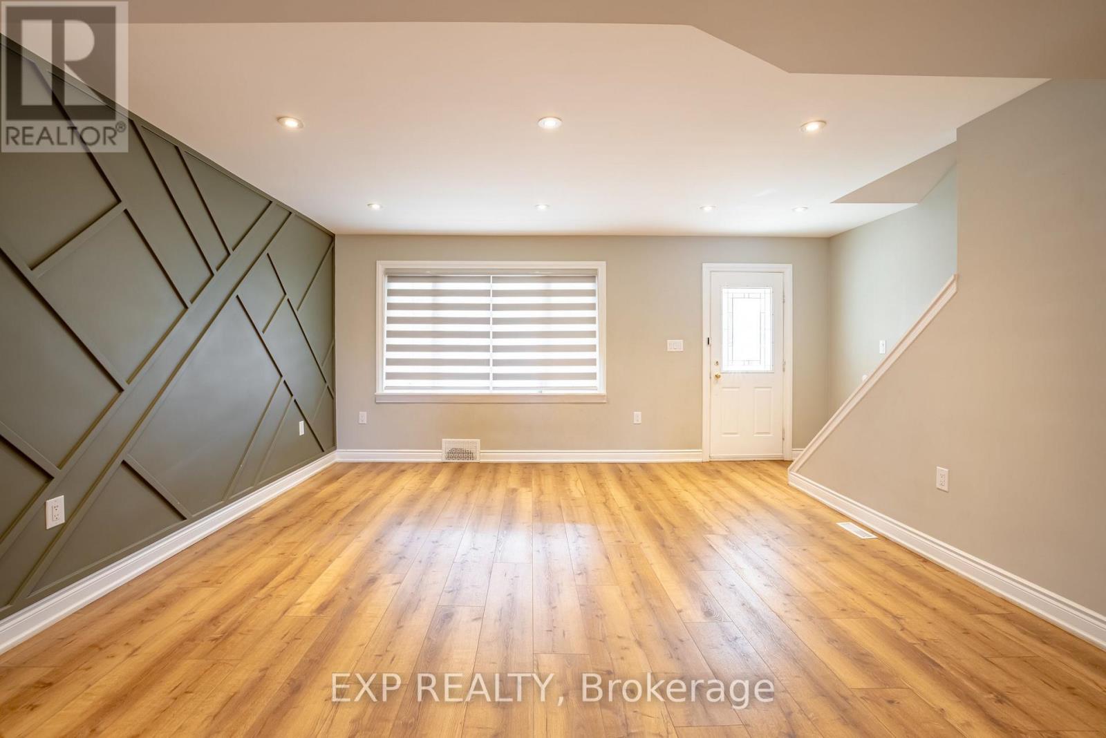 Upper - 293 Mcalpine Avenue S, Welland, Ontario  L3B 1V1 - Photo 5 - X13813256