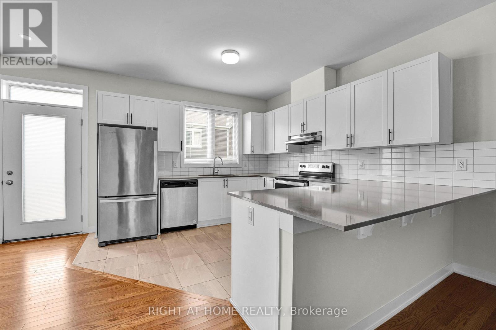 4146 Obsidian Street, Ottawa, Ontario  K2J 6X6 - Photo 10 - X13813050