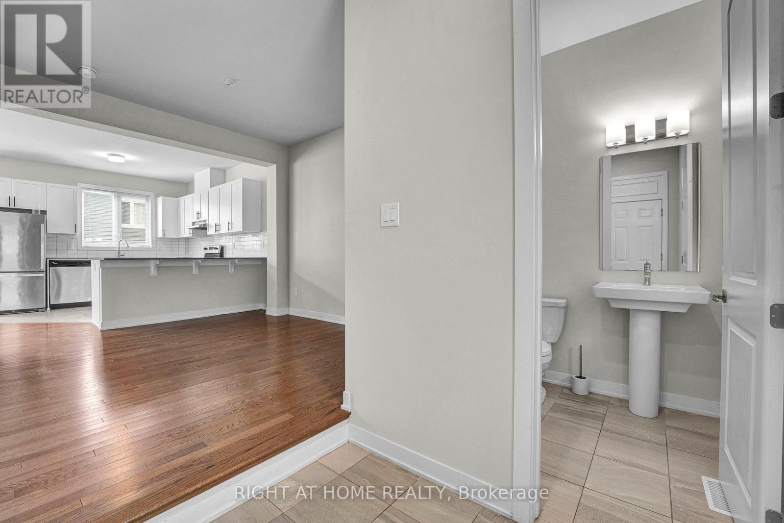 4146 Obsidian Street, Ottawa, Ontario  K2J 6X6 - Photo 3 - X13813050