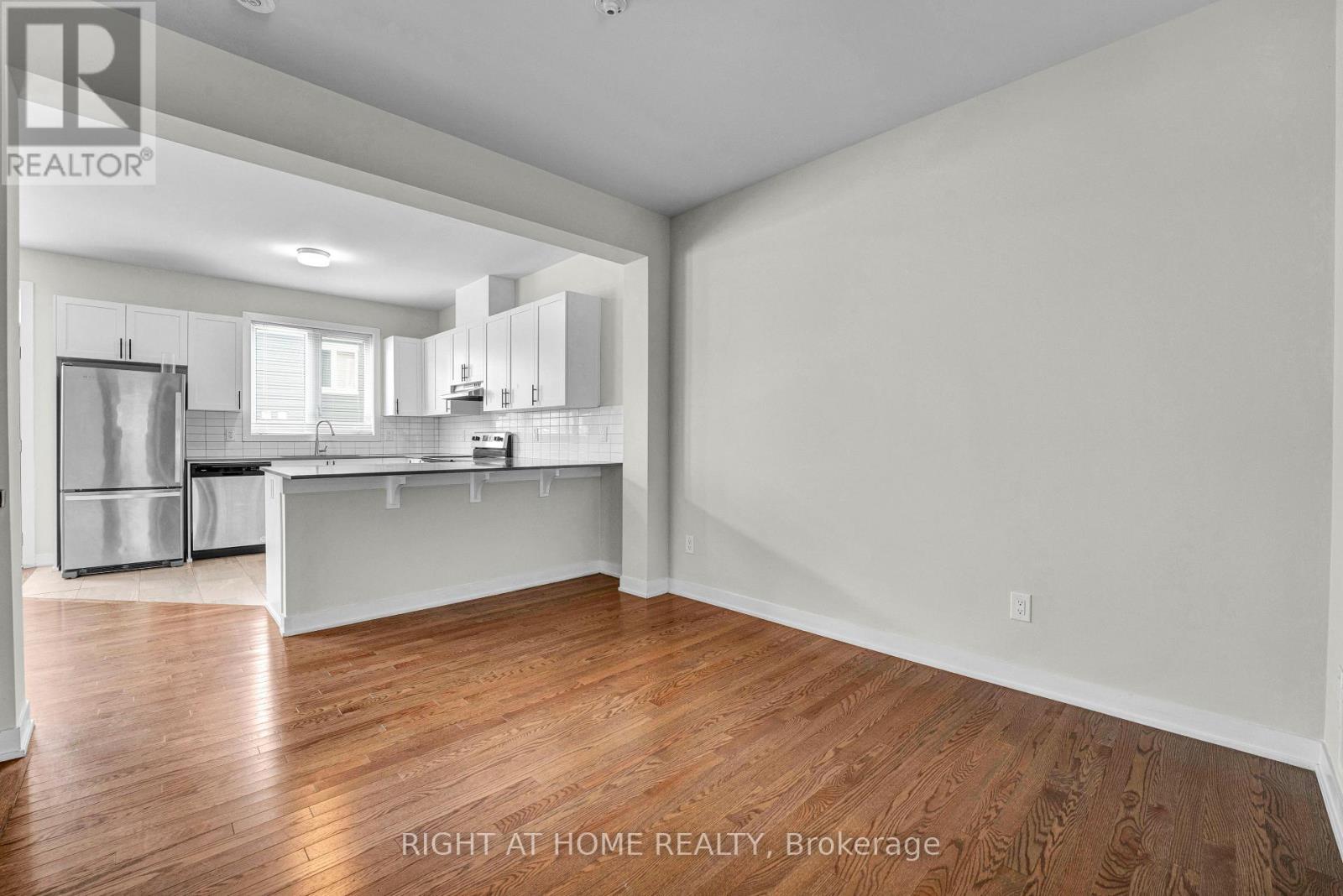4146 Obsidian Street, Ottawa, Ontario  K2J 6X6 - Photo 6 - X13813050
