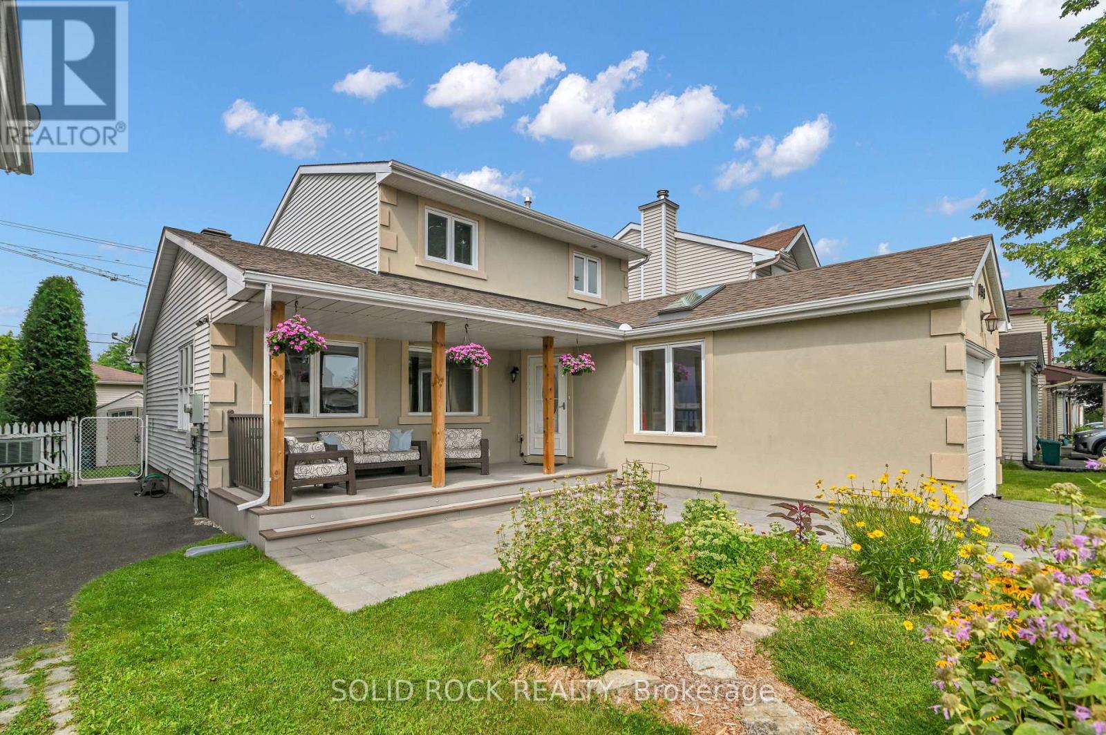 253 COTE-ROYALE CRESCENT, Ottawa, Ontario