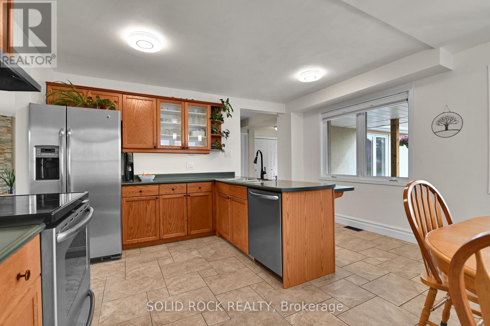 253 Cote-Royale Crescent, Ottawa, Ontario  K1E 3L4 - Photo 10 - X13813228