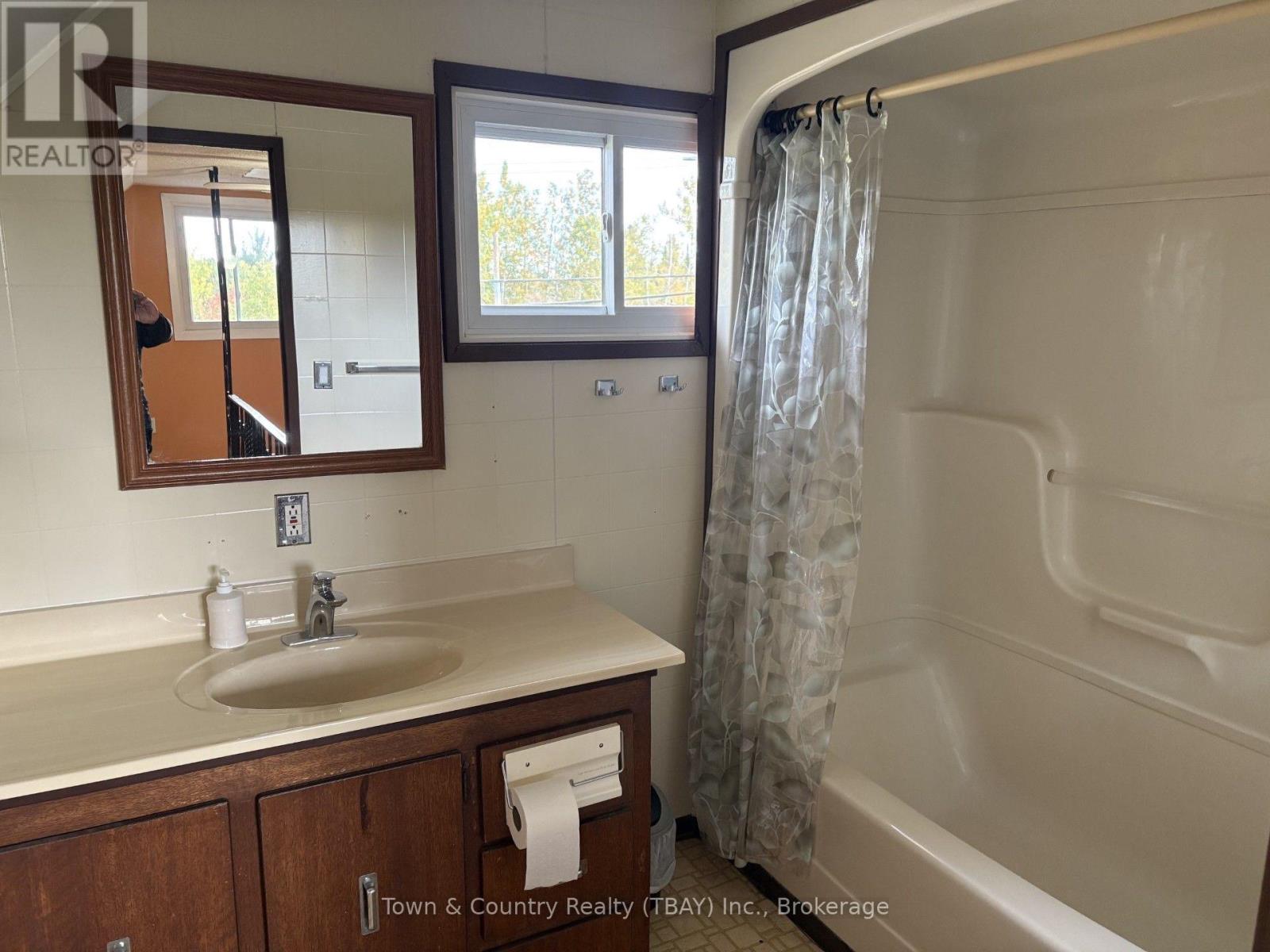 4547 Oliver Rd, Oliver Paipoonge, Ontario  P0T 2G0 - Photo 9 - X13813088