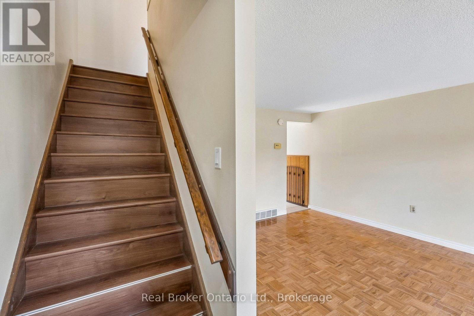 1/2 - 310 Linwell Road, St. Catharines, Ontario  L2N 1T3 - Photo 6 - X13813120