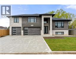 3161 MCROBBIE, Windsor, Ontario