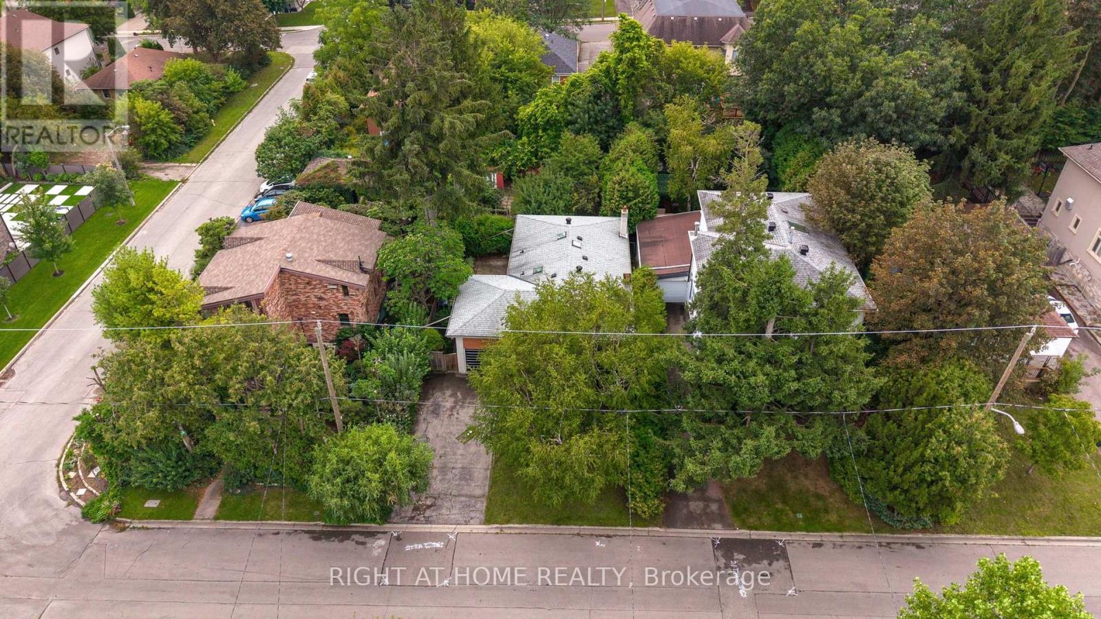 99 Elmhurst Avenue, Toronto, Ontario  M2N 1R7 - Photo 3 - C13812942