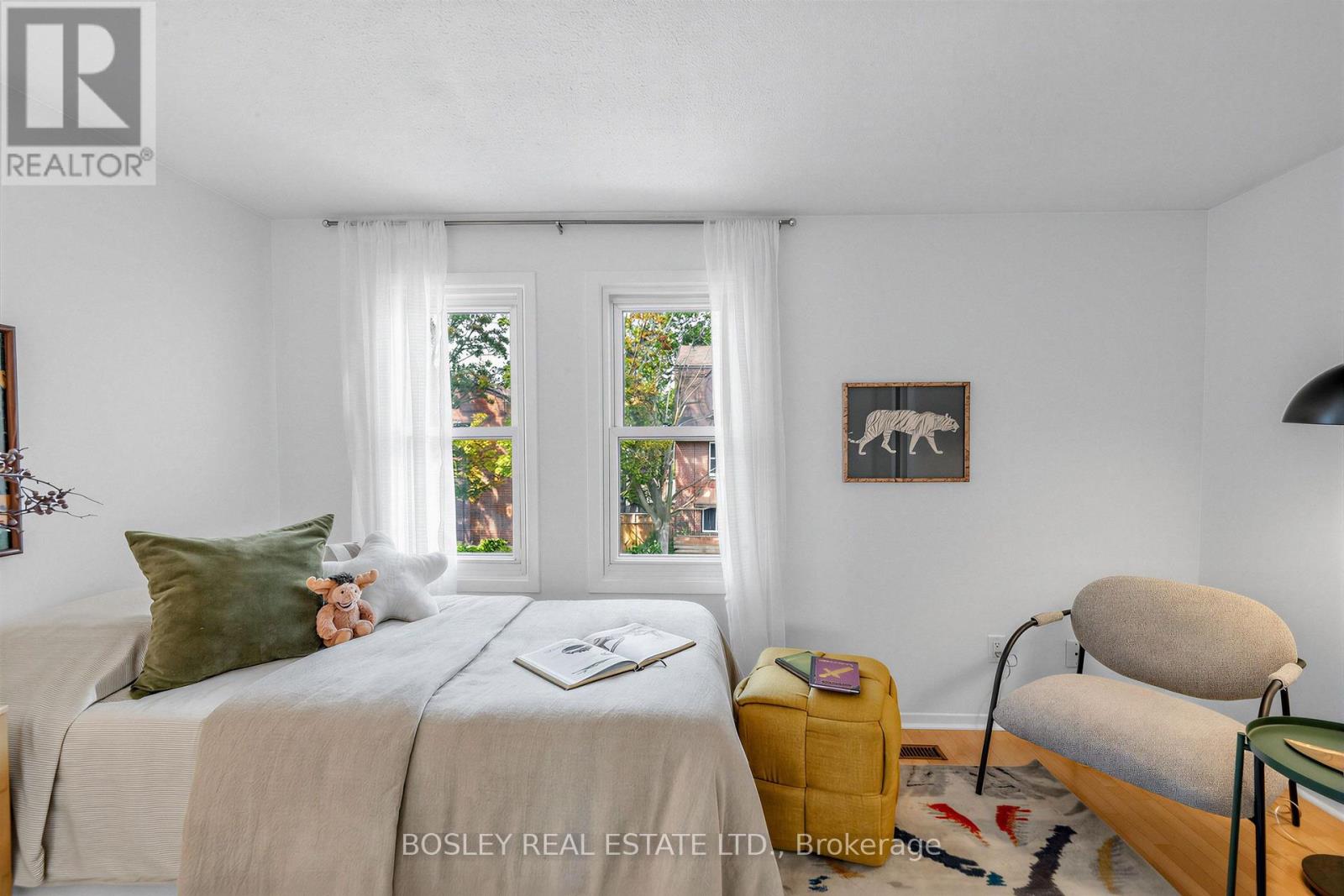 153 Lambertlodge Avenue, Toronto, Ontario  M6G 3X4 - Photo 20 - C13813094